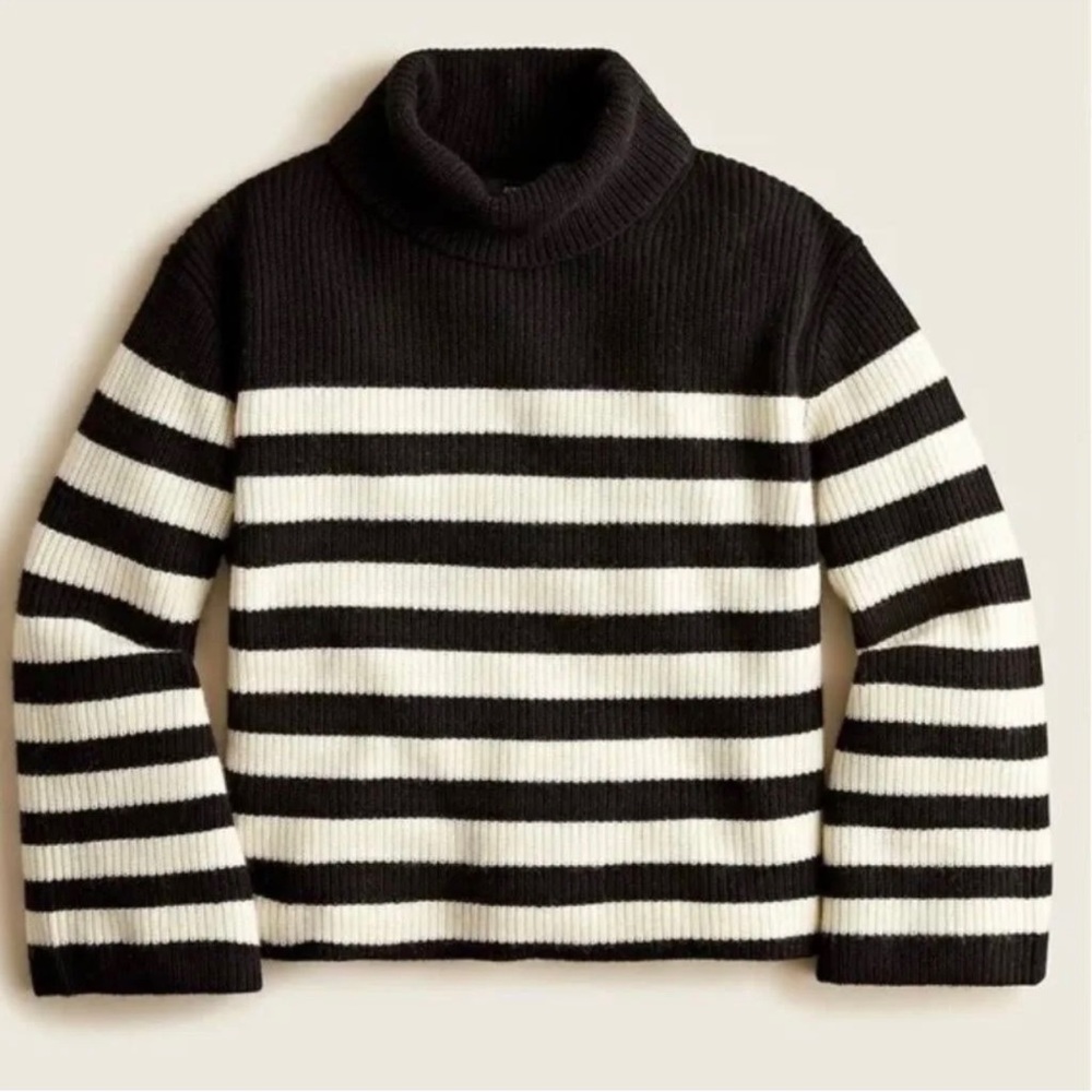 J. Crew Wool and Cashmere Relaxed Turtleneck Size XS. Good used condition.